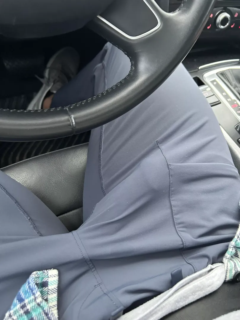 Freeballing in my Fabletics. Do you think the moms in the grocery store noticed?