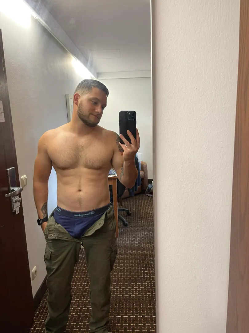Fresh off work and need to get tired for bed [m30]