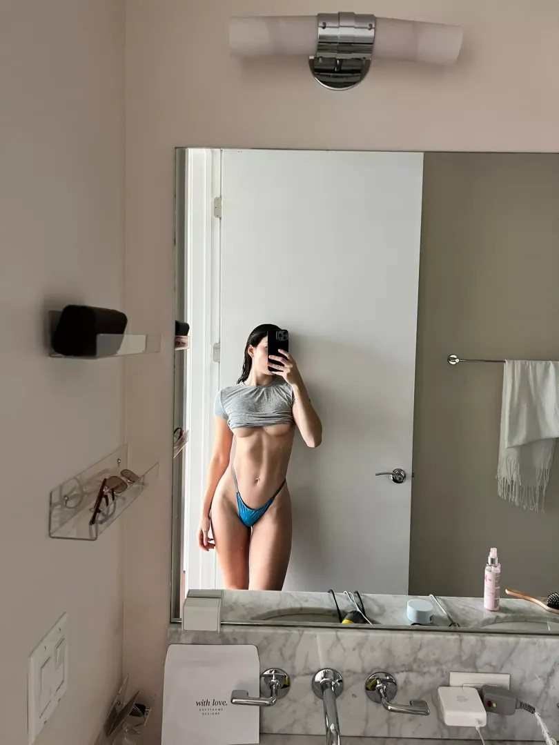 Fresh out of the shower 💦💦