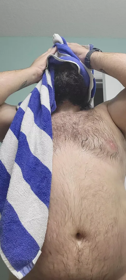 fresh out the shower, gotta let the belly breathe.
