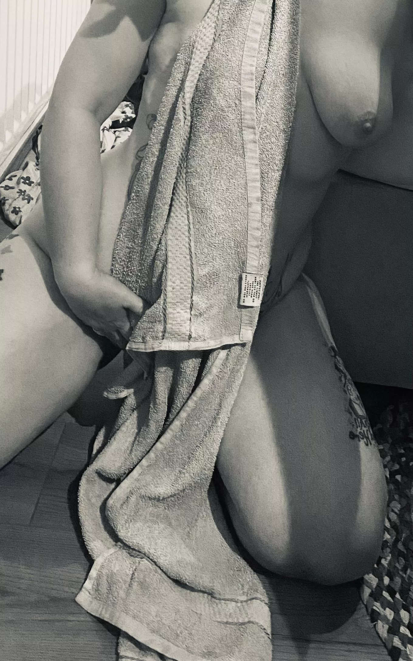 Friday peek….💋