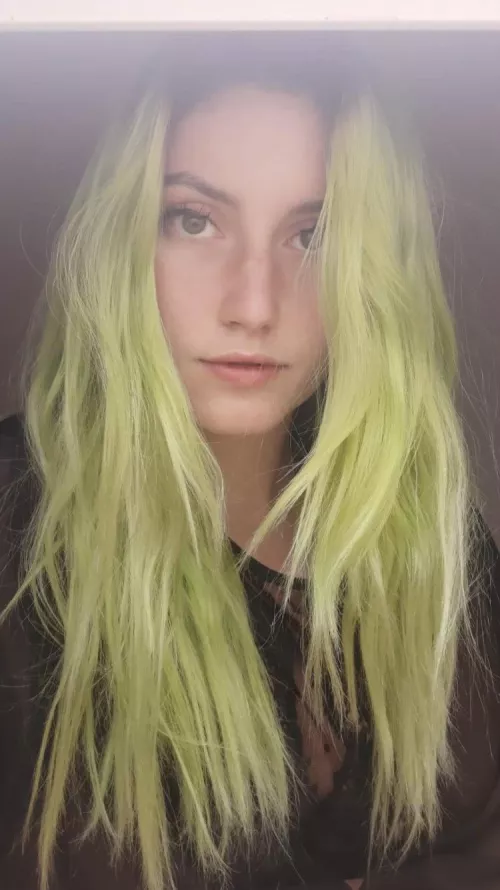 From all the colors I had this one used to be my favorite, what do you think🤔💚