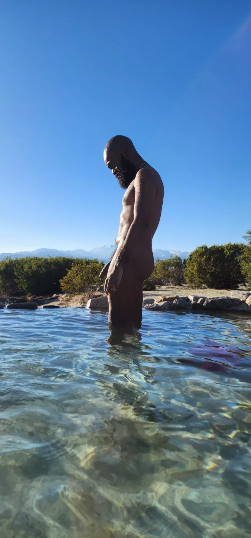 👋🏿 From the desert 🏜️