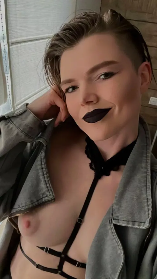 Fuck me in front of the neighbors?