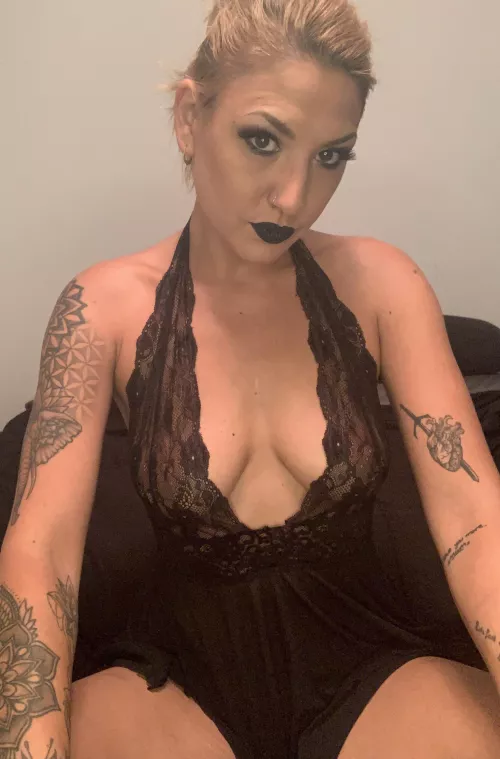 Fuck me with the lights on 🫦