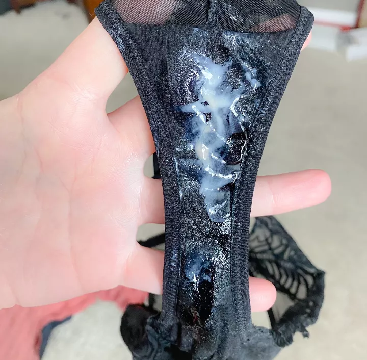 full of my cum and cream 🤤