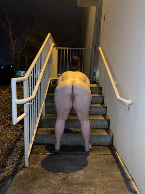 [F]ully Nude Outside the Theater 🙈