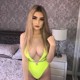Fully open slut