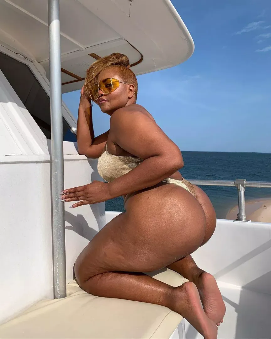 Gaby Amarantos 