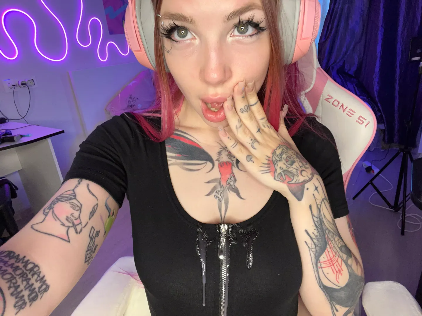 gamer covered in sperm, how do you like that