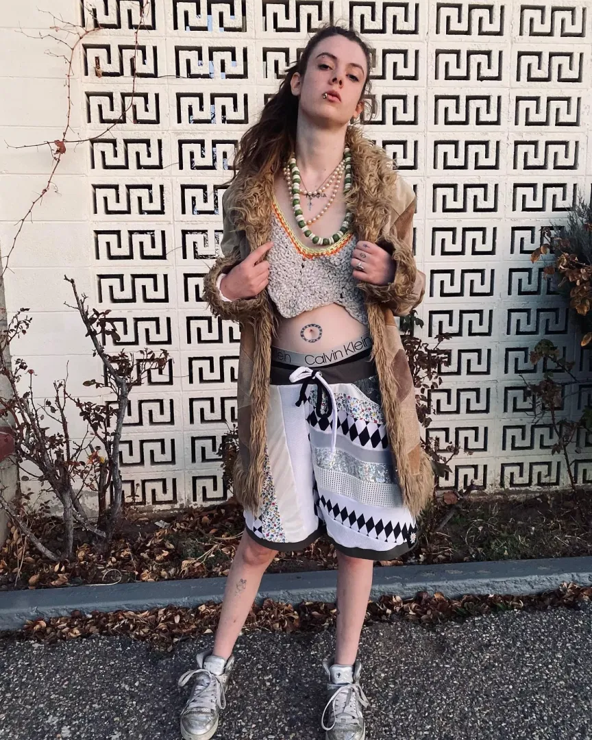 Get down on your knees and show Daddy what a good little bitch you are. [domme]