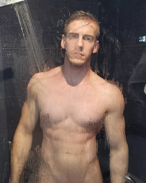 Get in here so you can wash my big soapy cock 💦🔞 (29)