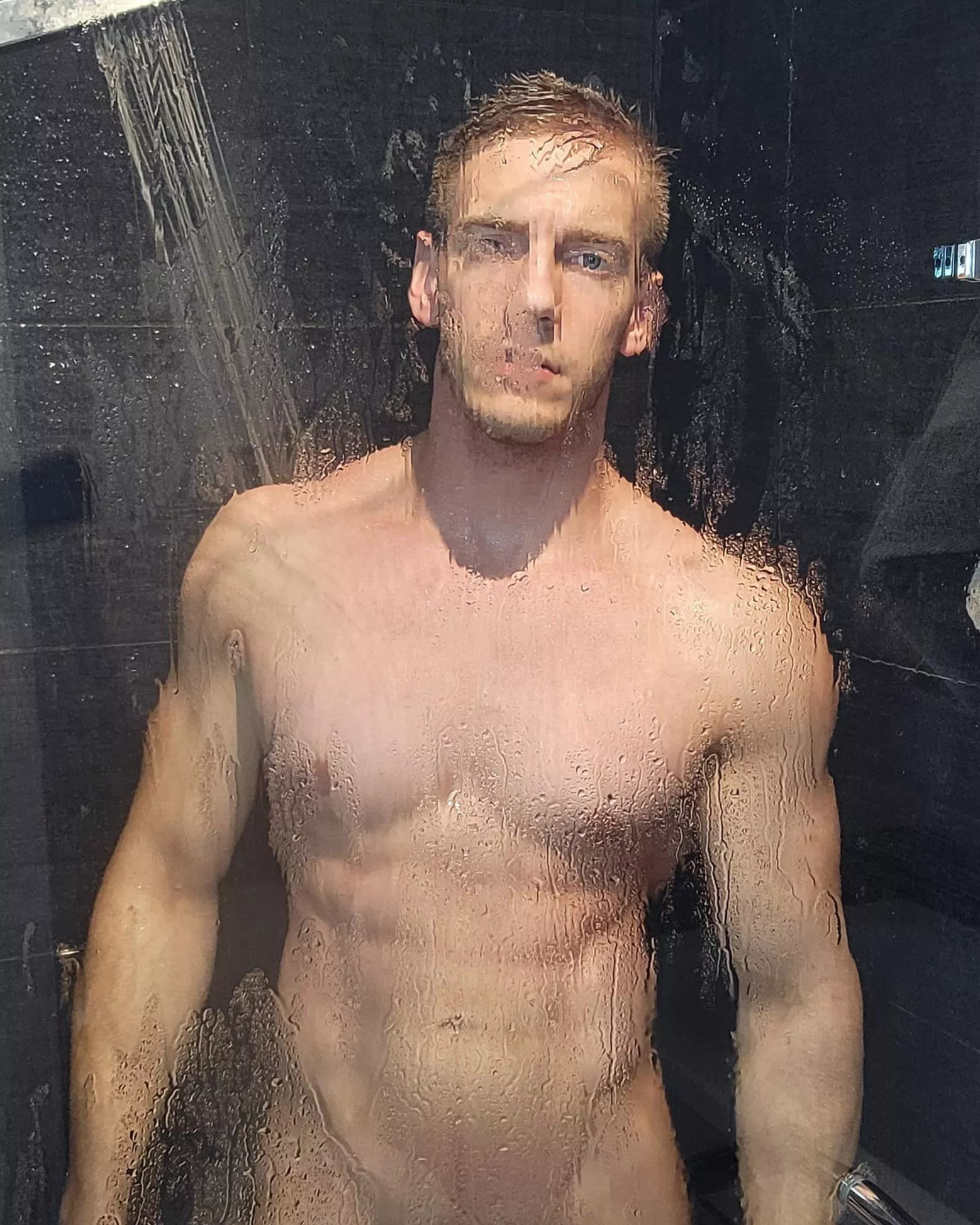 Get in here so you can wash my big soapy cock 💦🔞