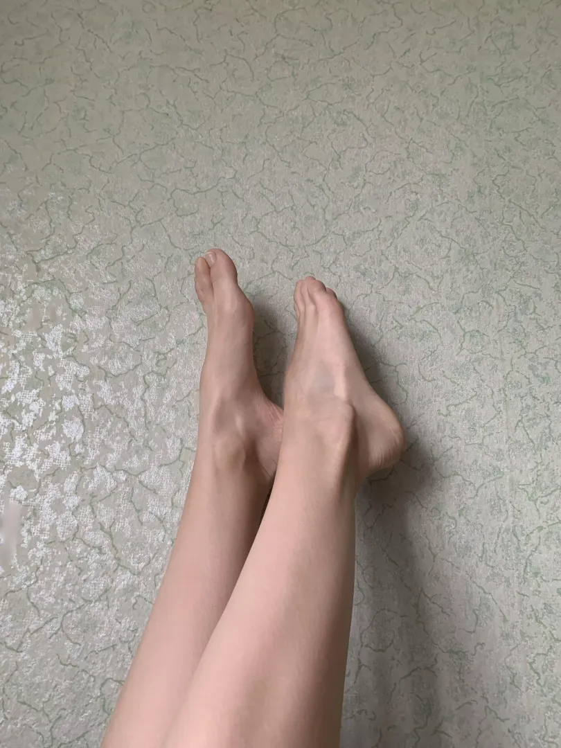 Get lost in the curves of my legs.