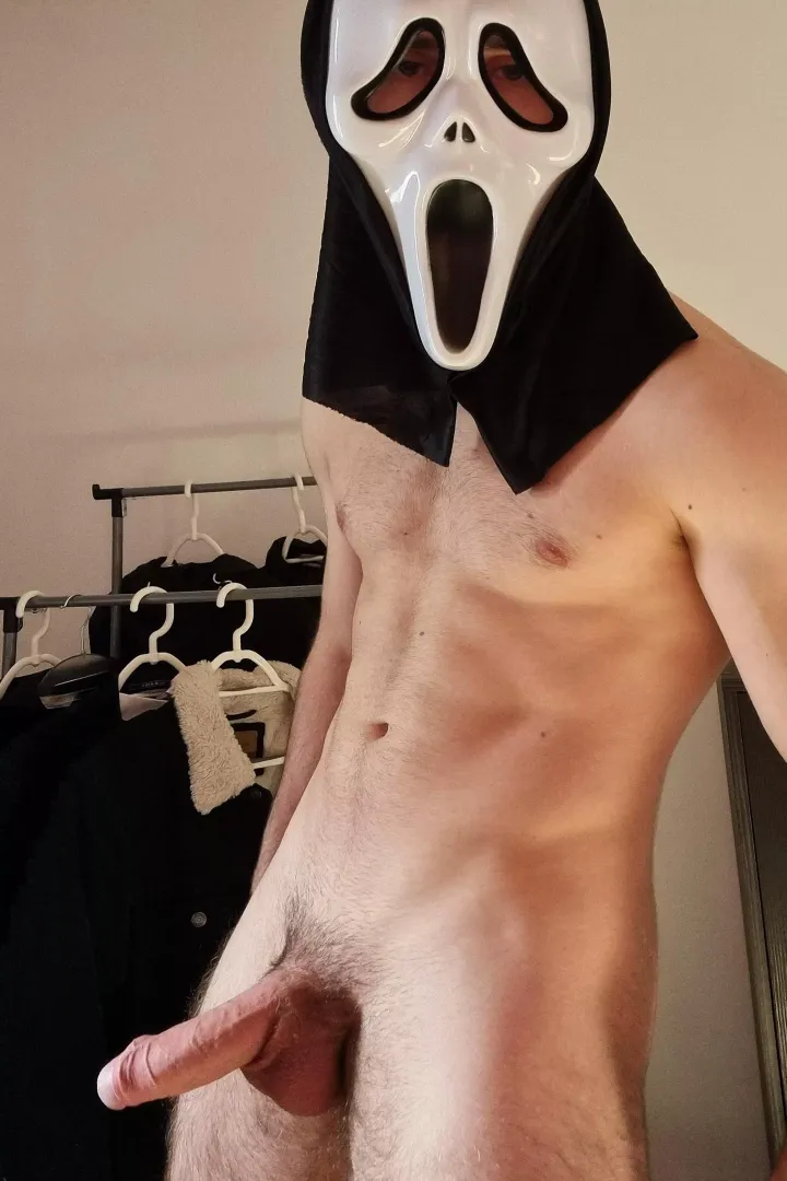 get on your knees and start sucking
