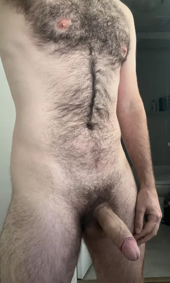 Get on your knees and take care of daddy