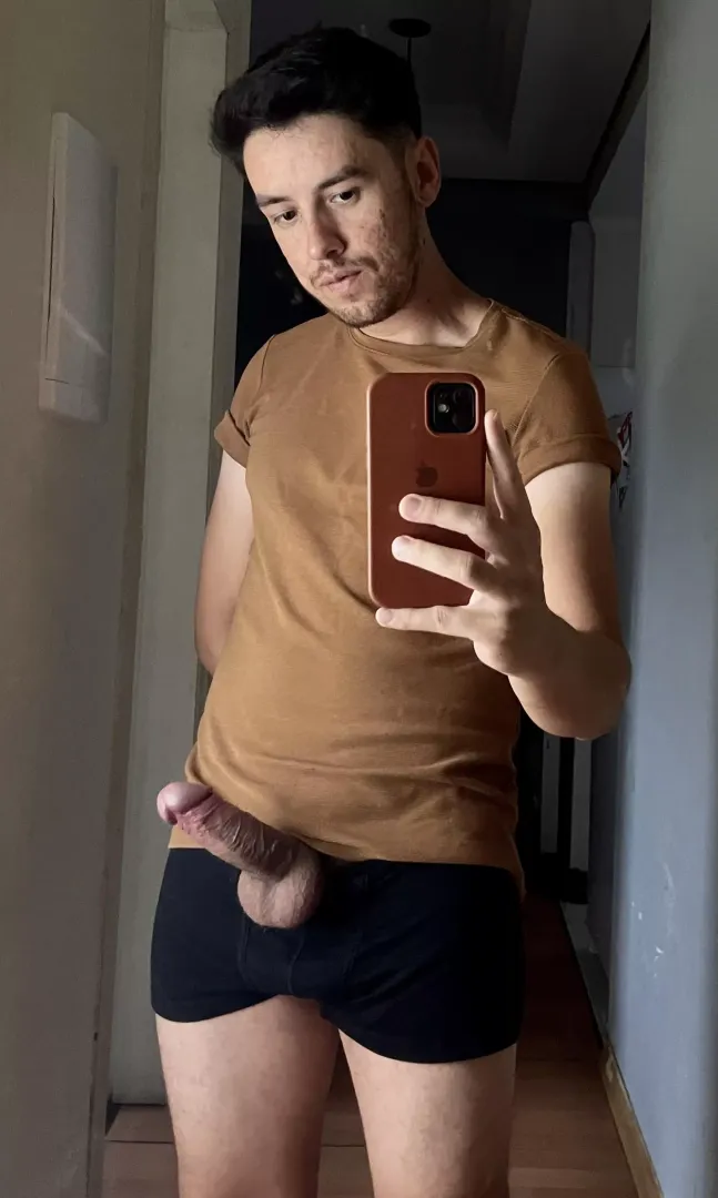 Get on your knees, i'm waiting
