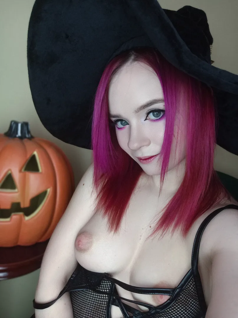 Get positive emotions from a cute naked witch