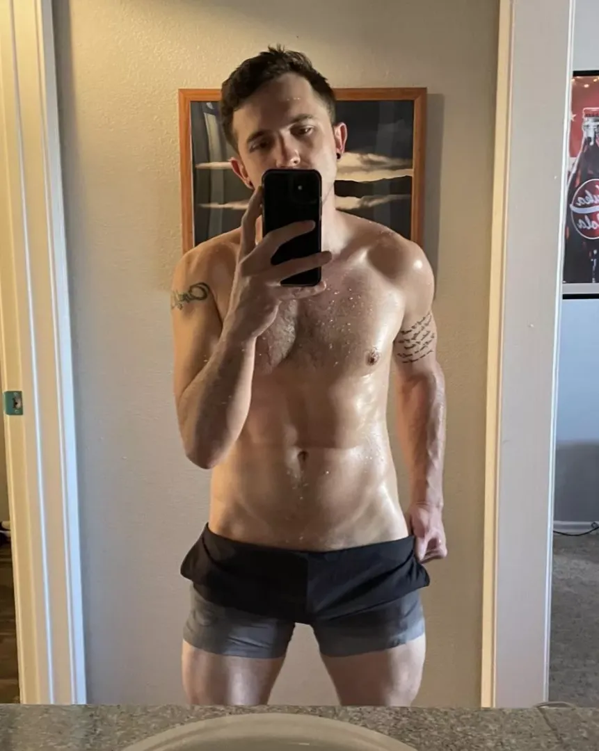 Getting a little sweaty working out at home all alone 😏