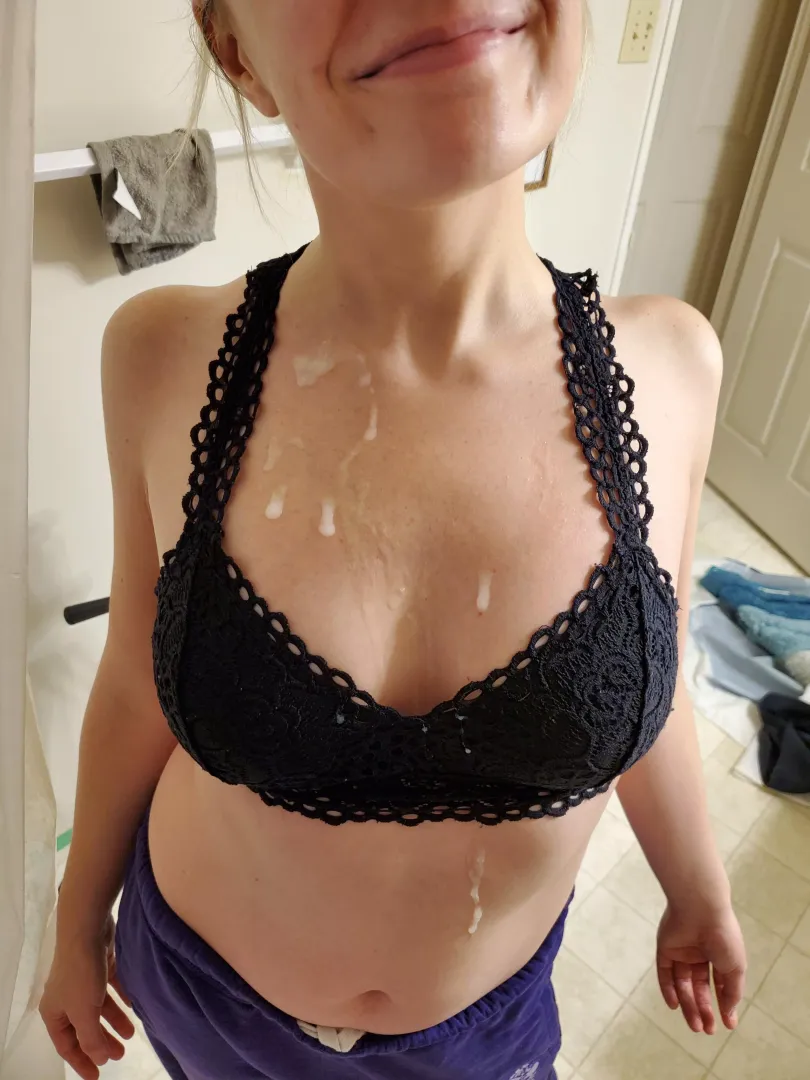 Getting cummed on makes me happy!
