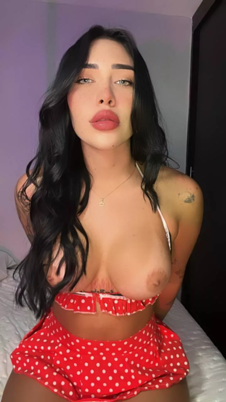 Getting ready before class, here's a quick jiggle for Reddit!