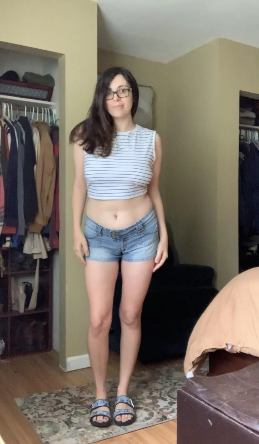 Getting ready for a fun day, like the fit? (36)