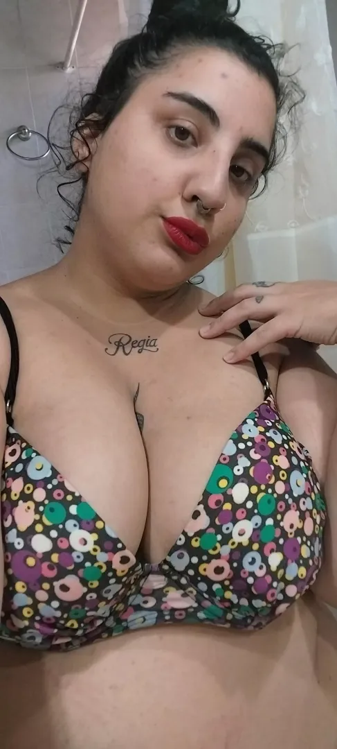 Getting ready for the shower can you help me?😉