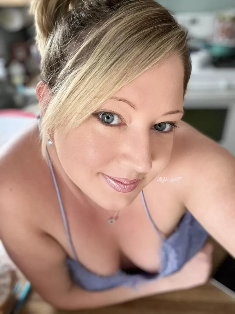 Getting ready to clean but thought I looked cute 🥰