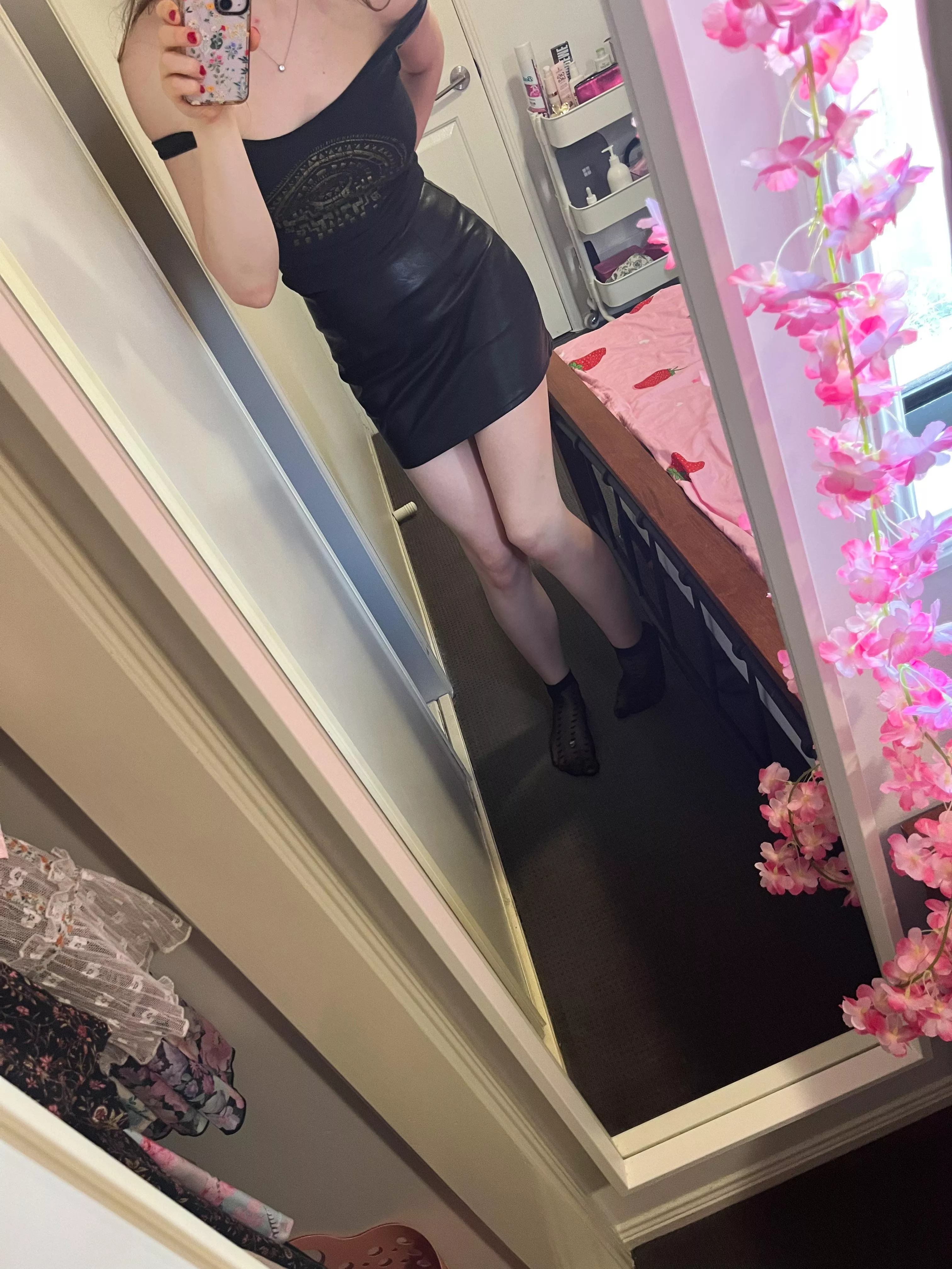 Getting ready to go out 😘