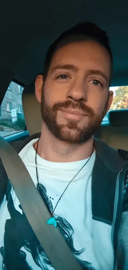 Gewd morning everyone! it's a crisp autumn day here 🍂