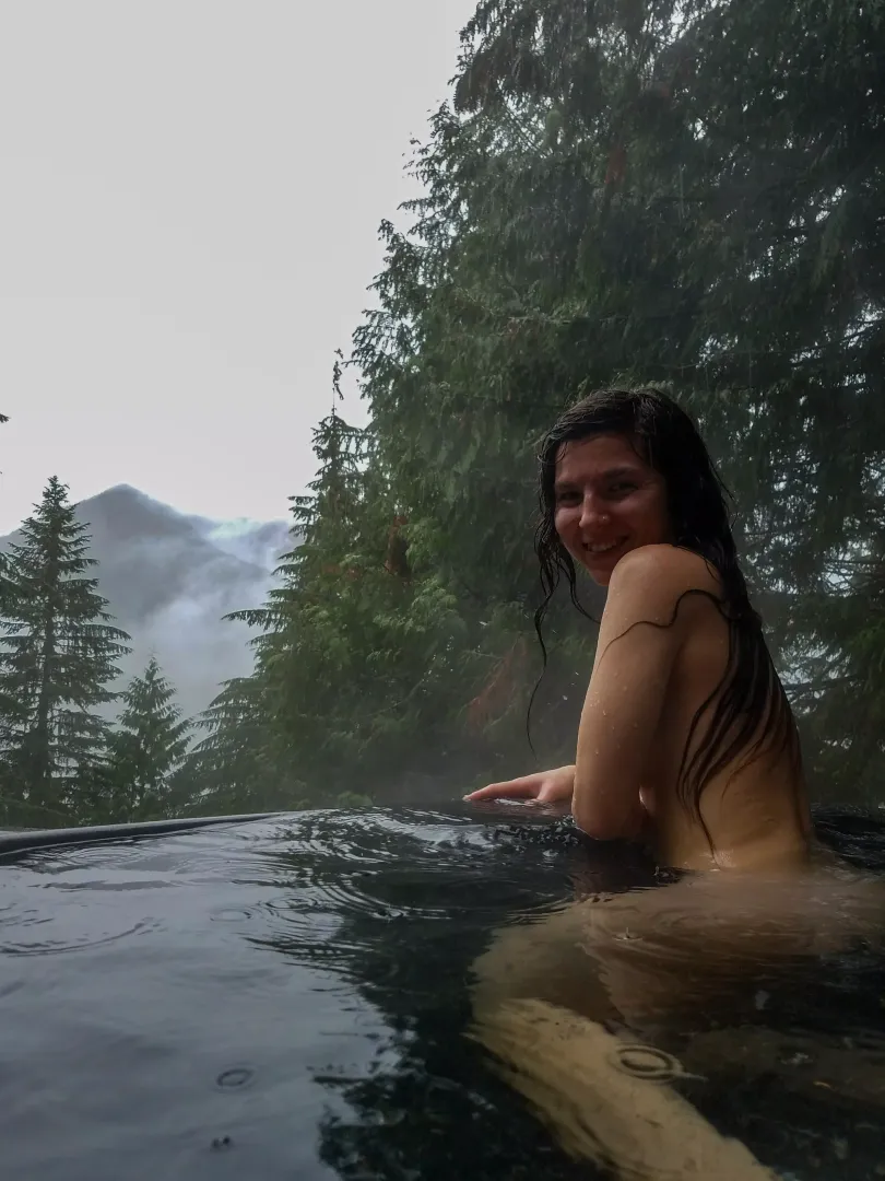 Giddy nymph in an alpine hot spring💦🧚‍♀️