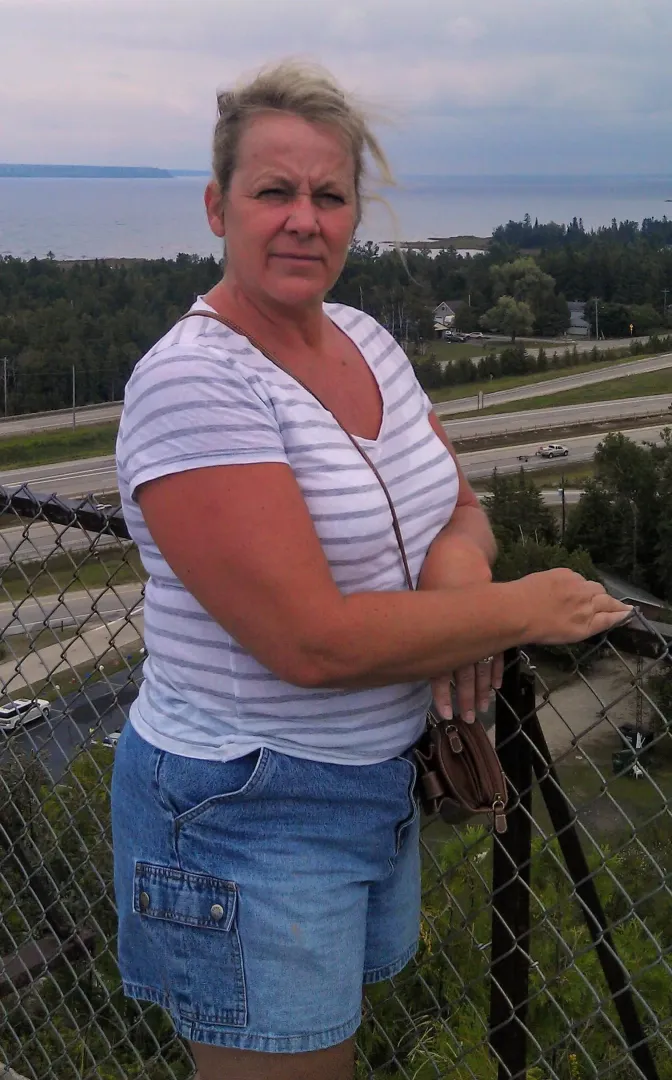 GILF with a view [F60]