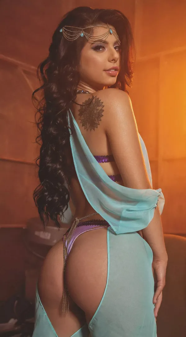 Gina Valentina the Princess