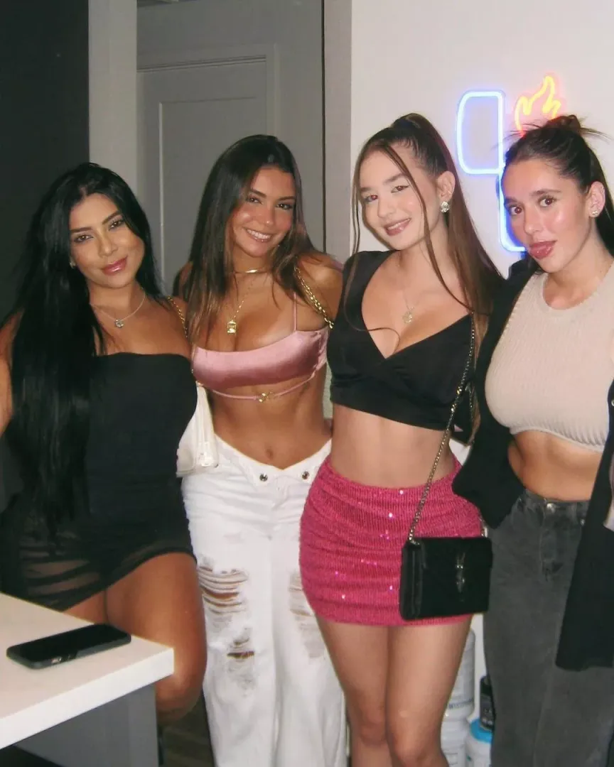Girls night out [4]