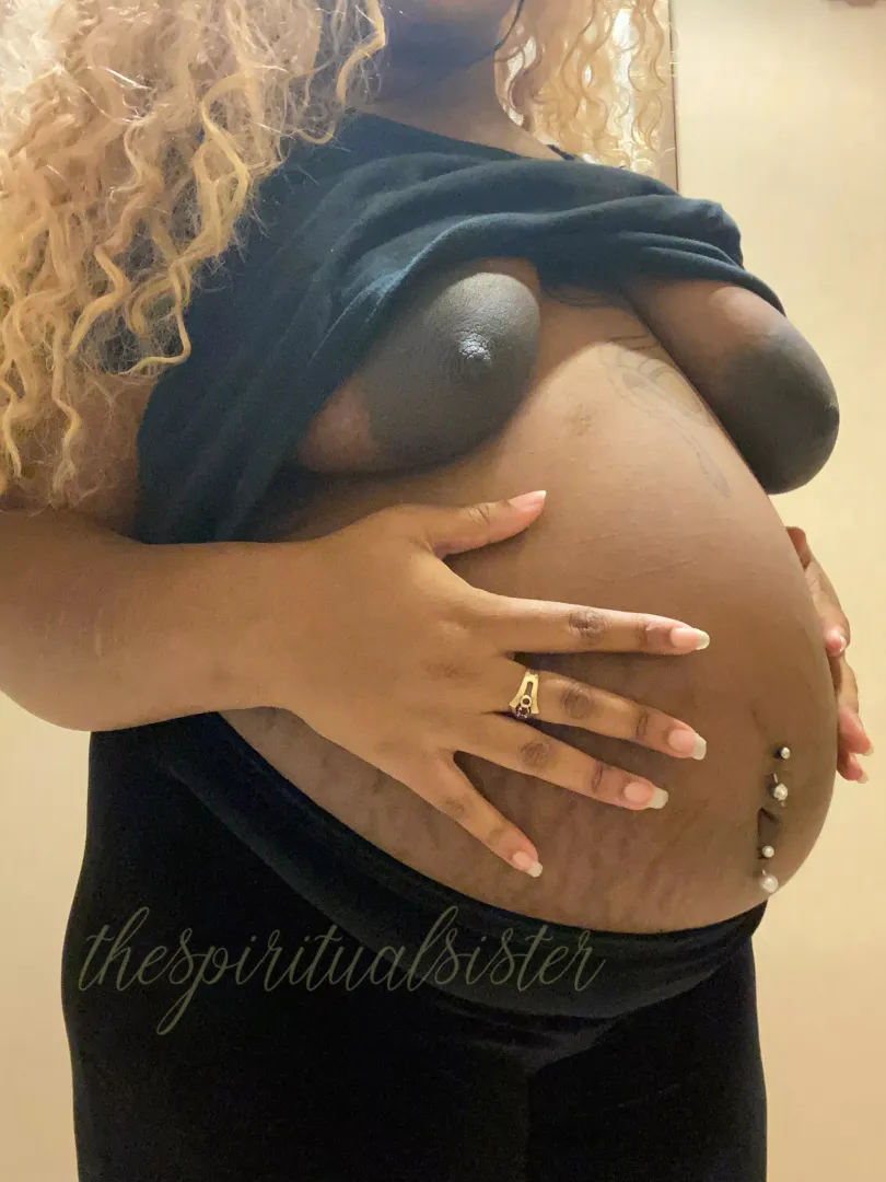 give a preggo milf like me a try