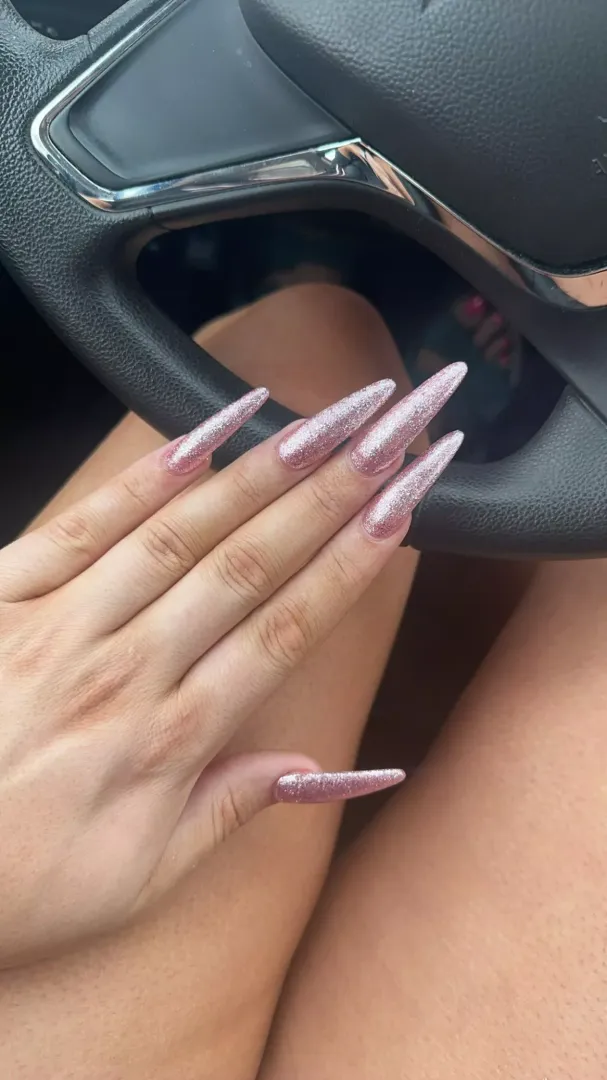 Glam nails babes 💜💜