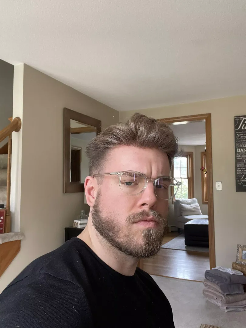Glasses like these are a red flag