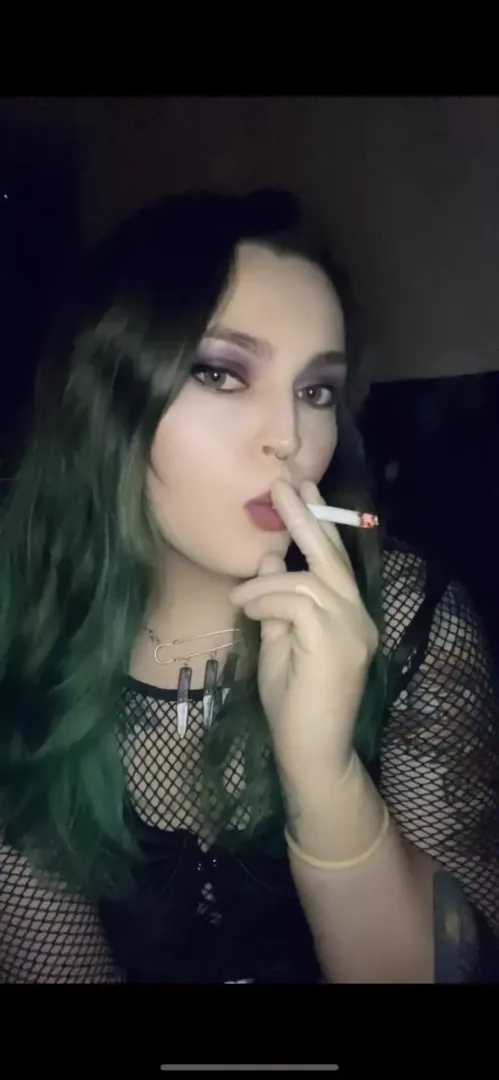 gloves and a cig