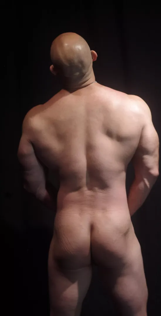 glutes by deadlifts
