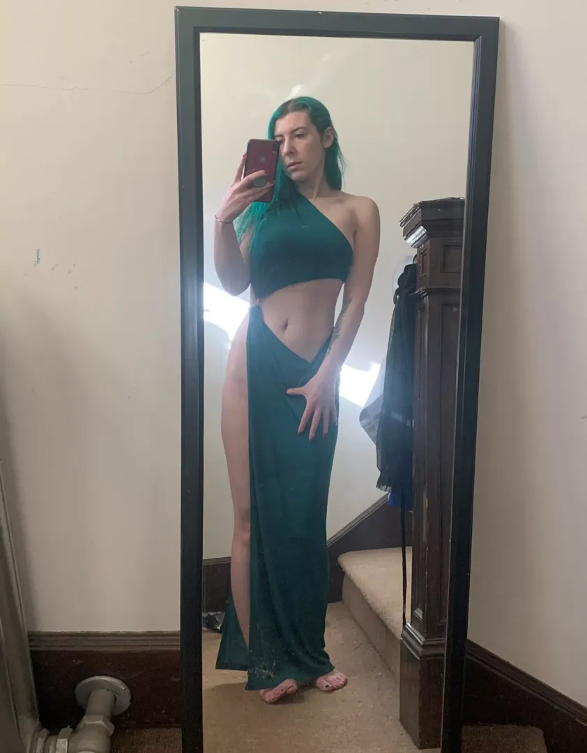 Goddess tummy [img]