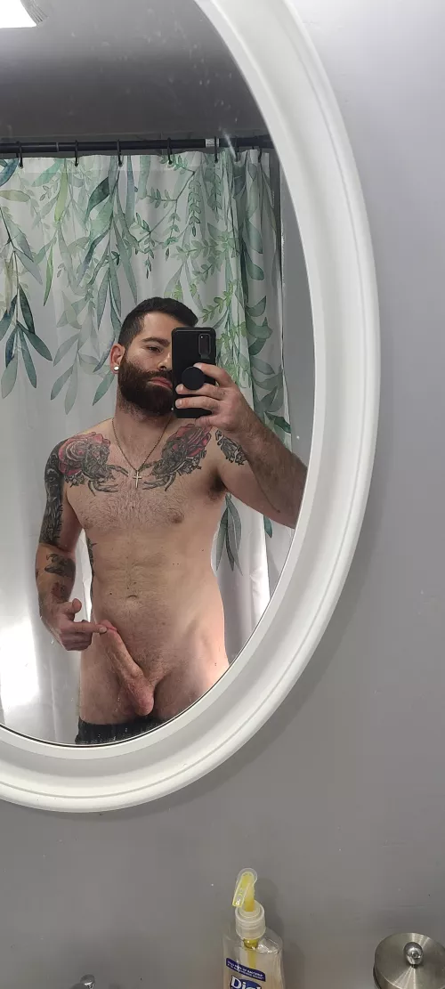 going into the weekend the way everyone should, naked.