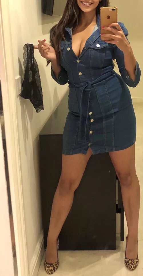 Going out tonight with no panties on...