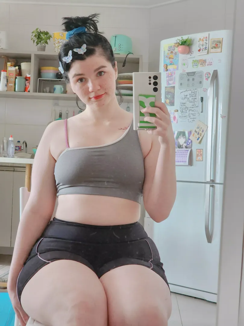 Going to the gym, would you like to find me there? 🥰