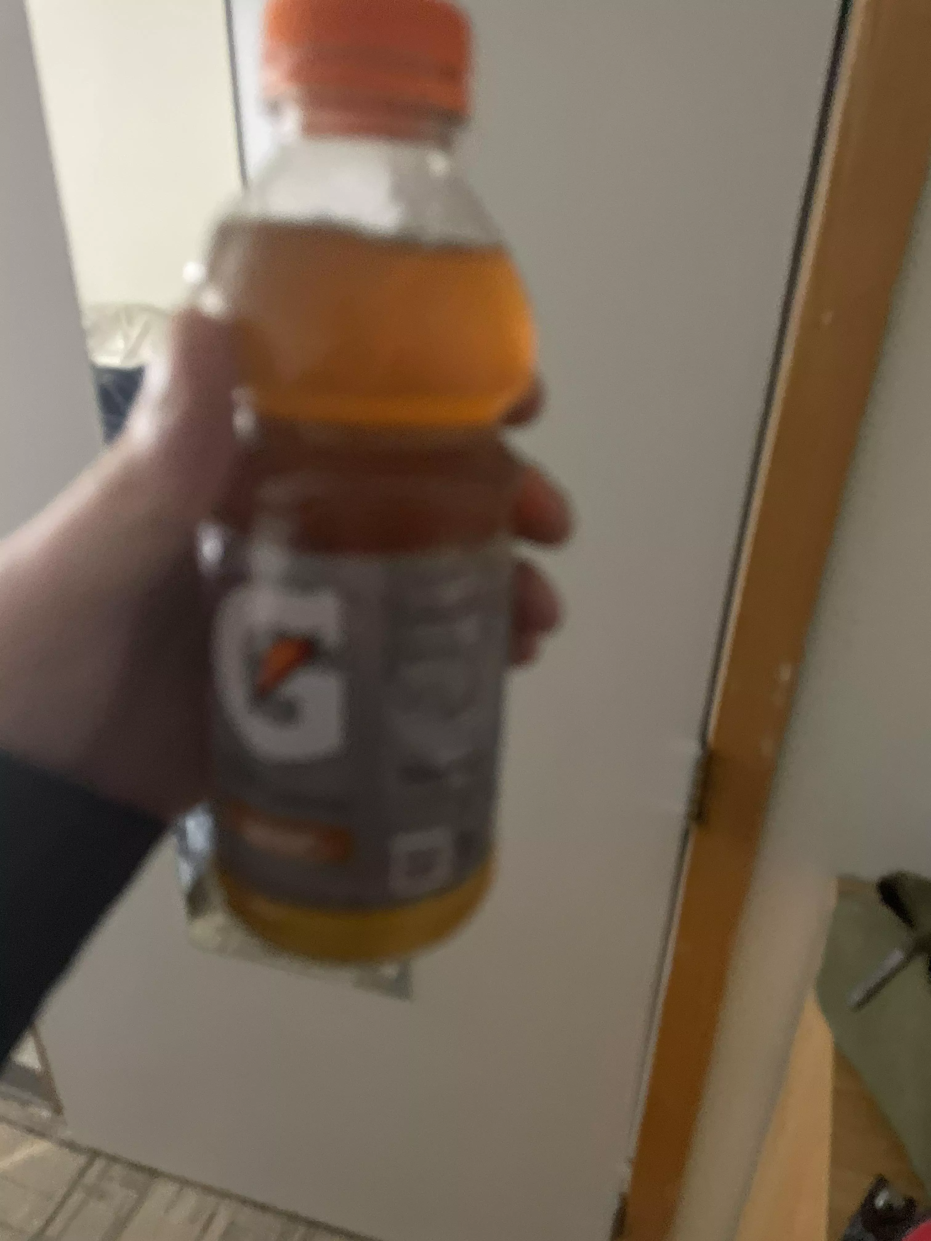 Gona show my mom my Piss bottle