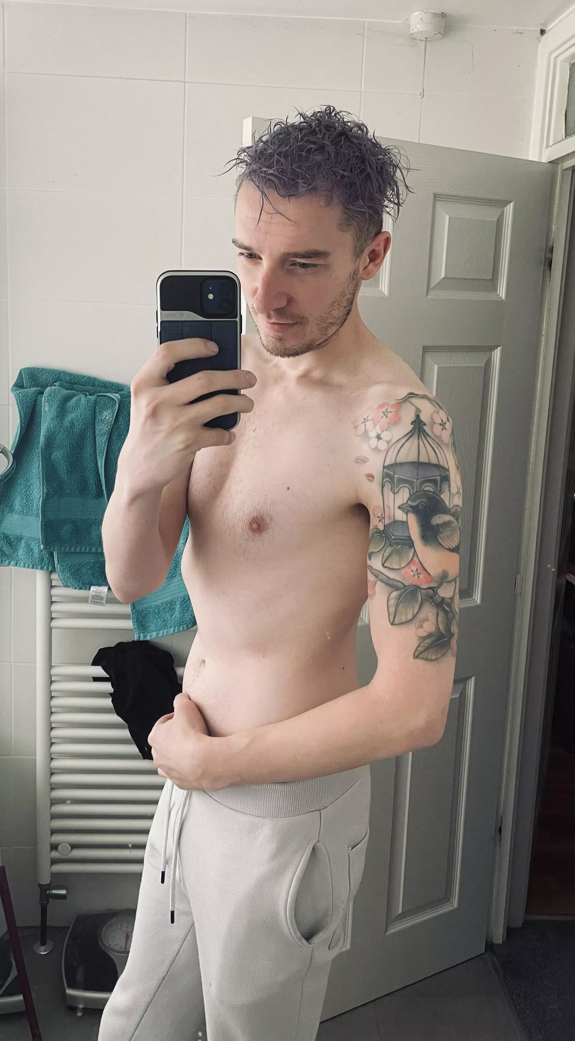 Good morning gaymers. Chilly outside 🥶 ❄️