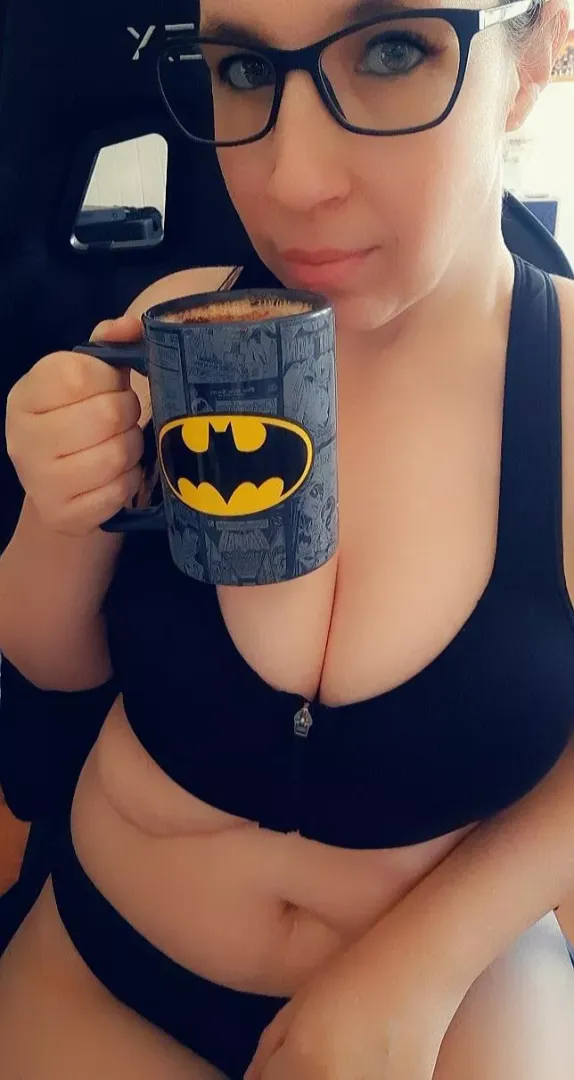 Good morning lovelies! Just sitting here, innocently waiting for the weekend 😉