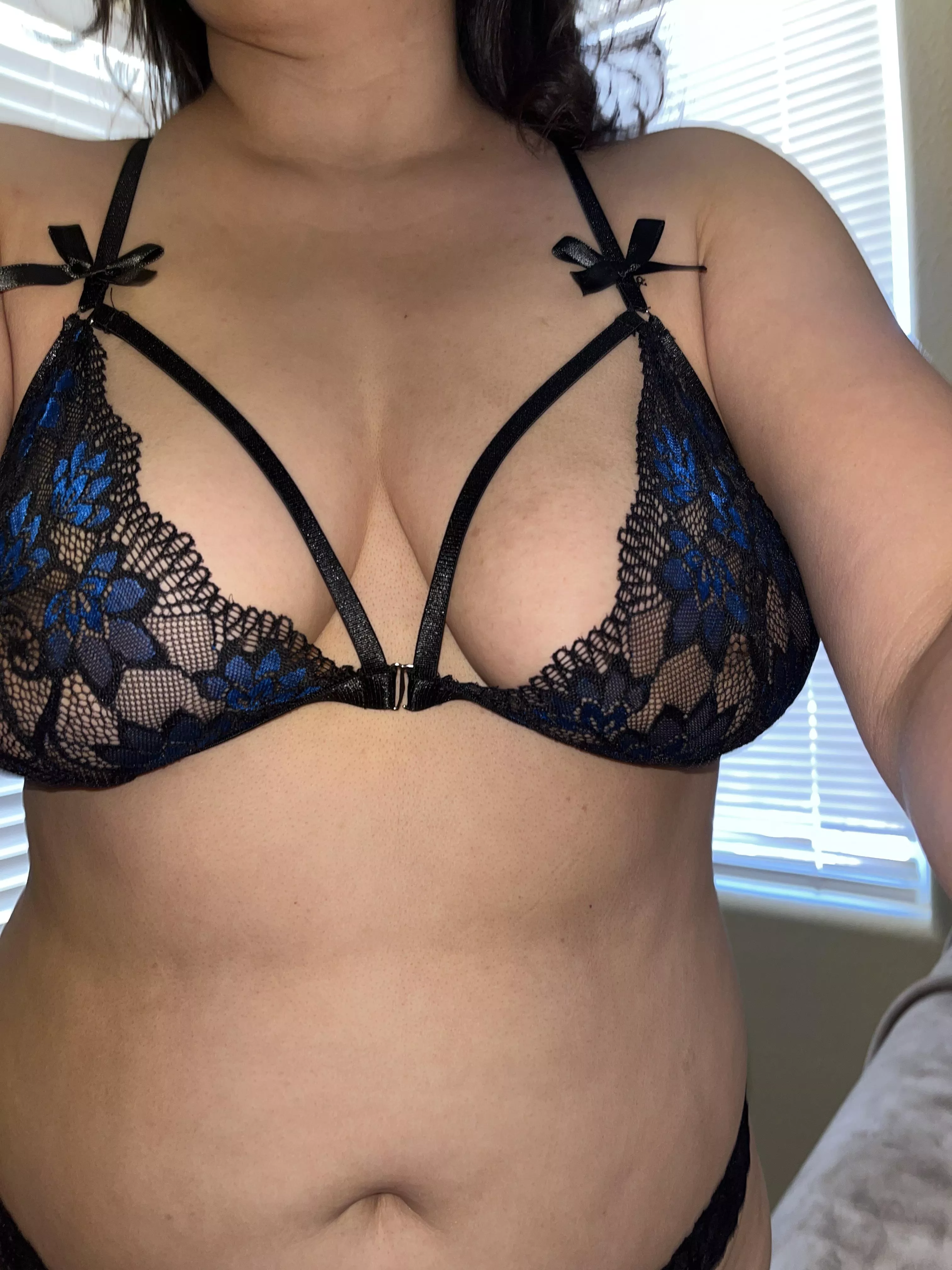 Good morning loves. Loving this lingerie bra