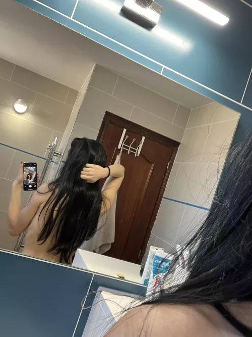 Good morning shinshine. A little help with my hair up?