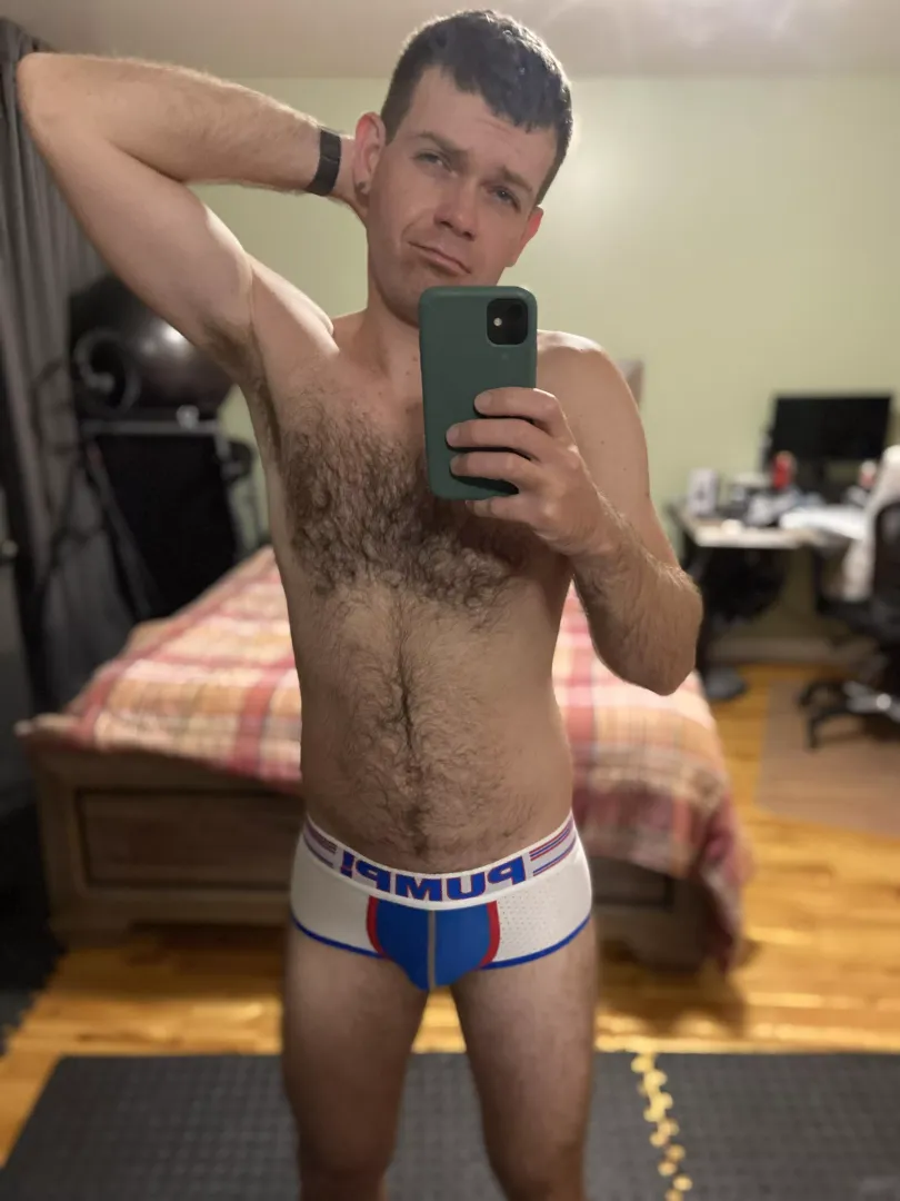 Good morning. Trying new underwear 😈