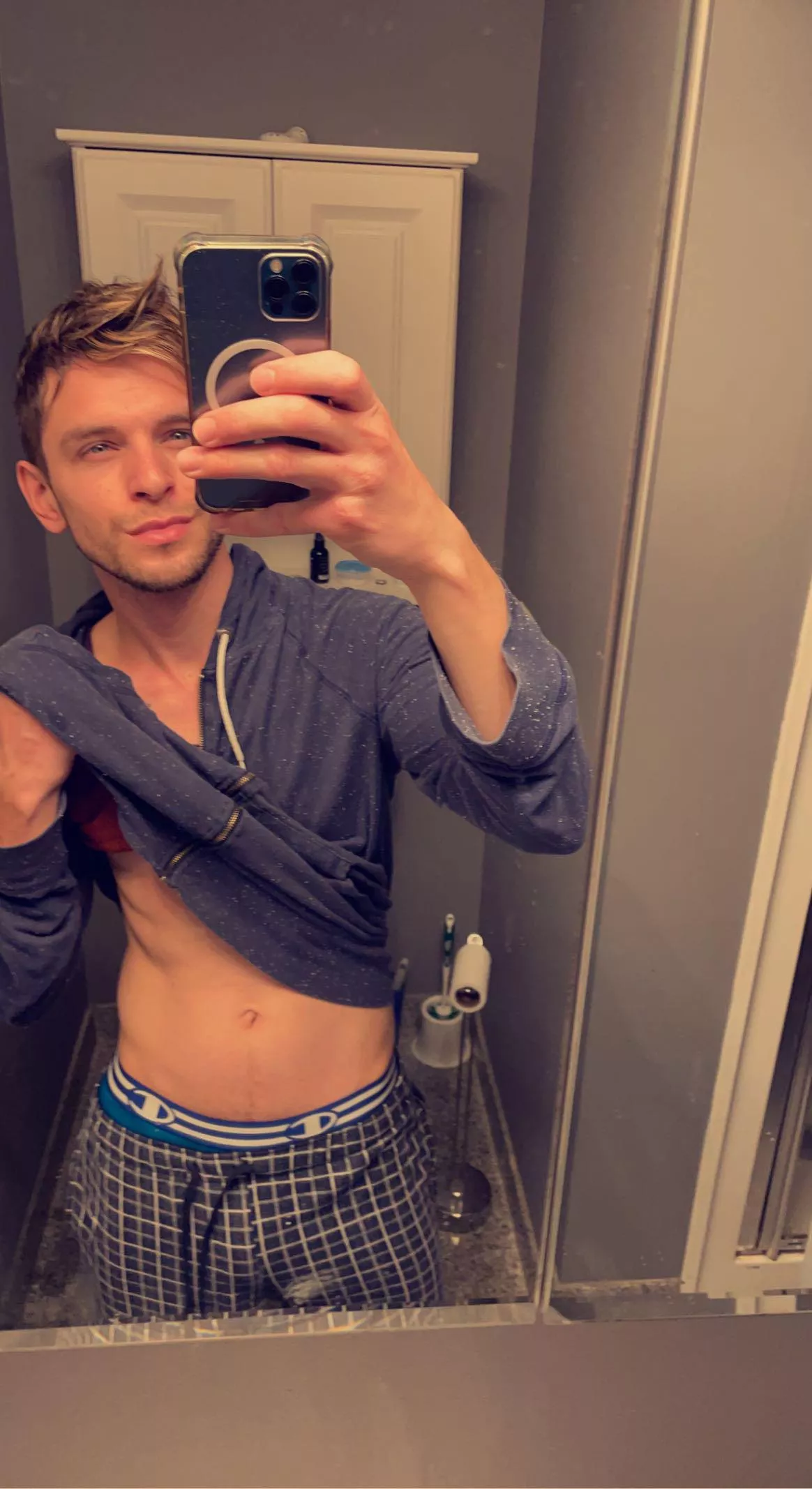 Goodnight gay bros 😴